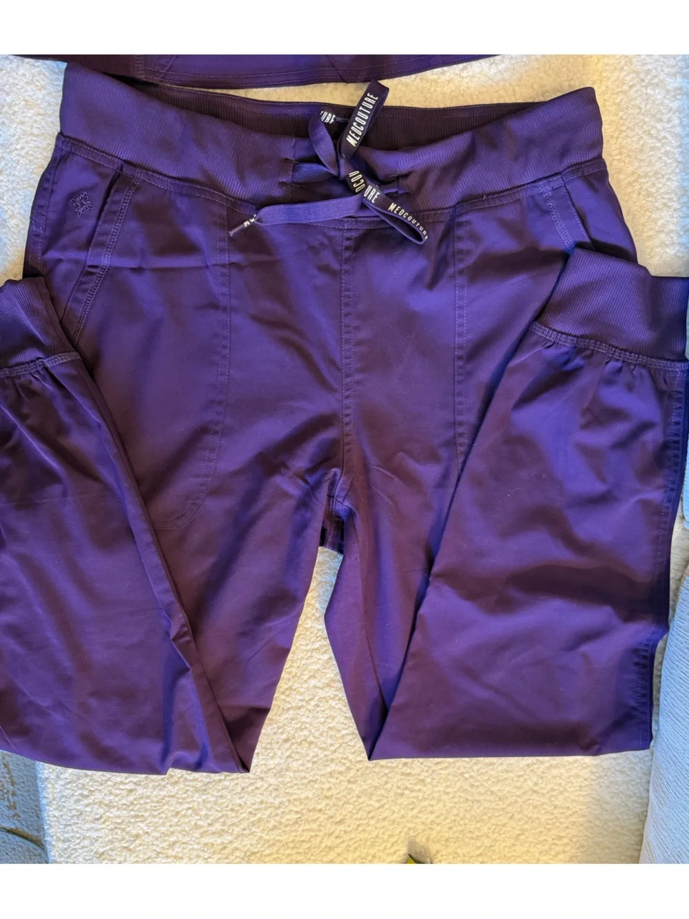 Med Couture Purple Scrub Top & Jogger Pants Set SIZE MEDIUM
